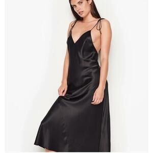 SOFT FEMININE Satin Slip Dress – Victoria’s Secret Black Silky Maxi Versatile M